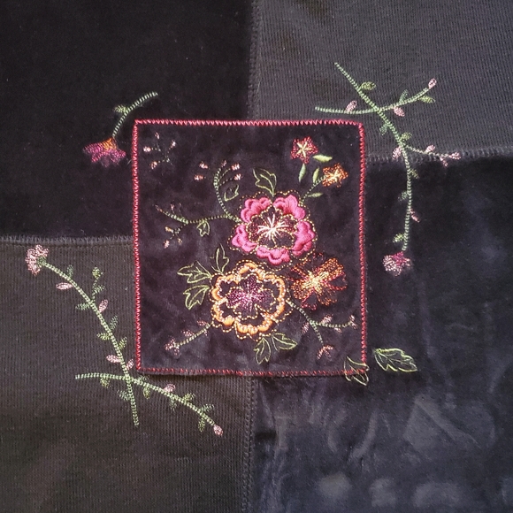 Embroidered patchwork top - Picture 2 of 4